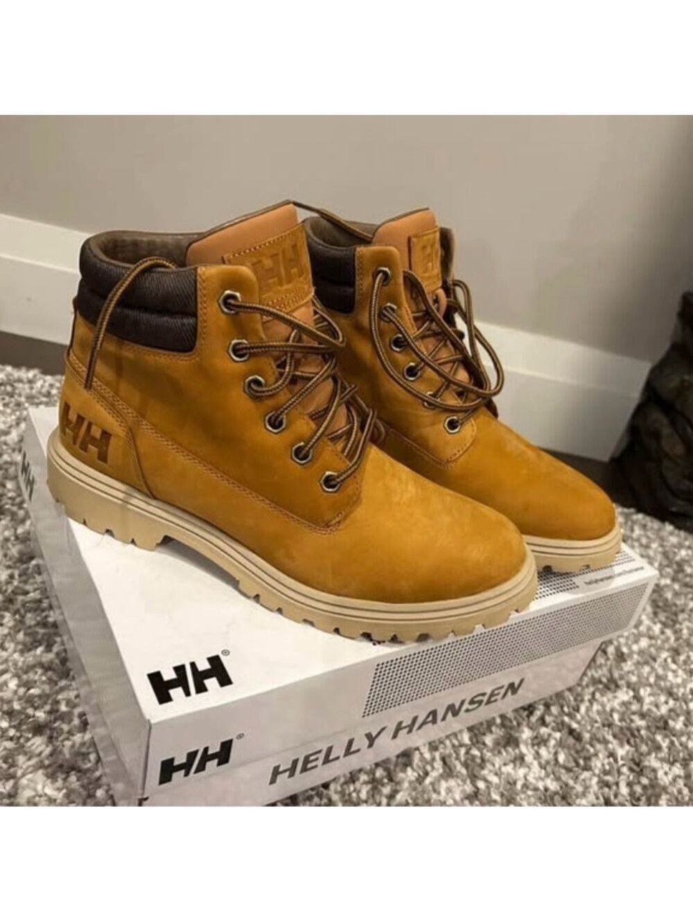 Helly Hansen woman’s Fremont honey wheat Leather Boots